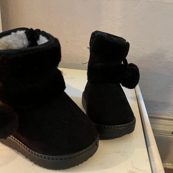 toddler black indoor boots - Picture 3 of 5